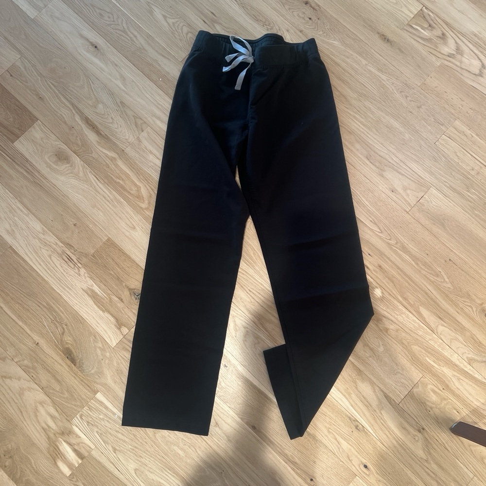 FIGS livingston scrub pants size smalls size small regular length.
